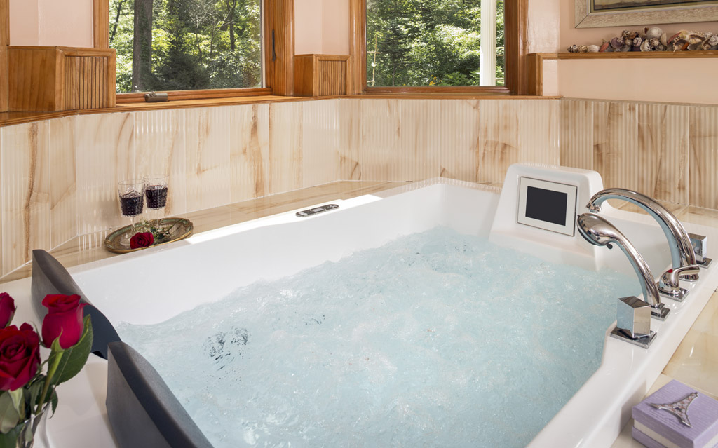 Enjoy a Jacuzzi with a View in the Poconos at the Cherry Valley Manor